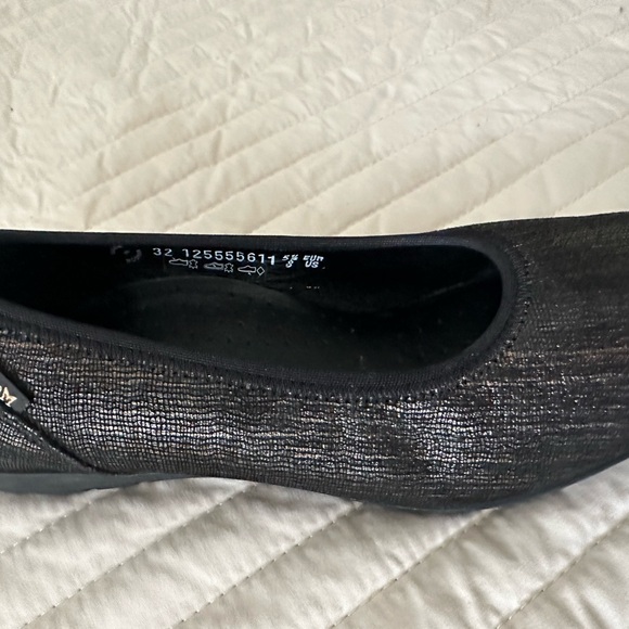 Mephisto Women's Shimmering Black Flats - Picture 4 of 8